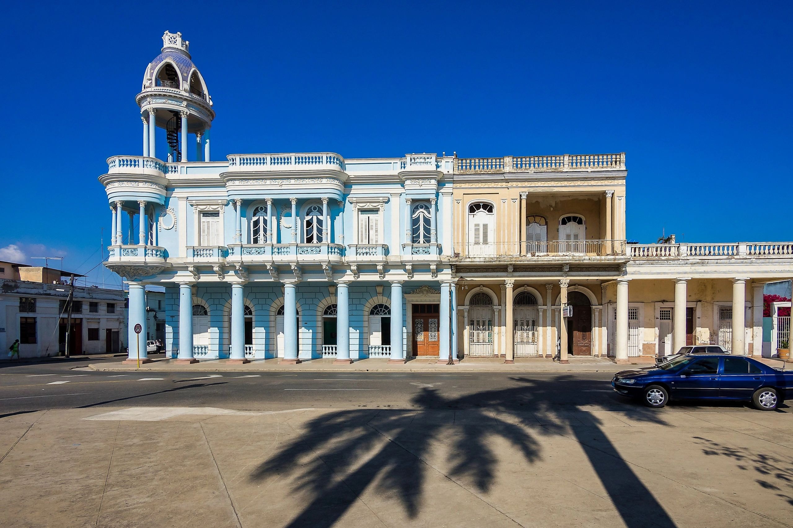Colonial architecture building and central square, Cuba